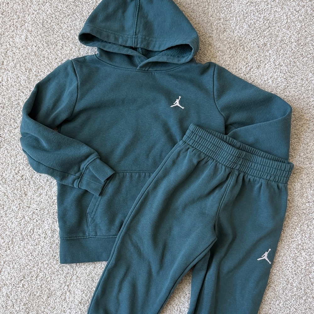 Jordan Kids Teal Hooded Sweatshirt & Joggers Set (small/4-5 yo)